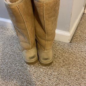 COPY Beige Uggs